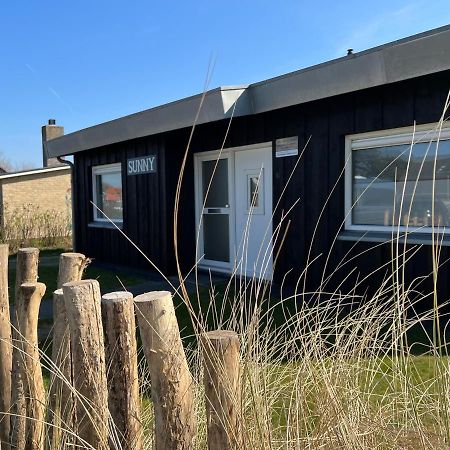 Bungalow Sunny, Lekker Uitwaaien Op Het Strand! Callantsoog Kültér fotó